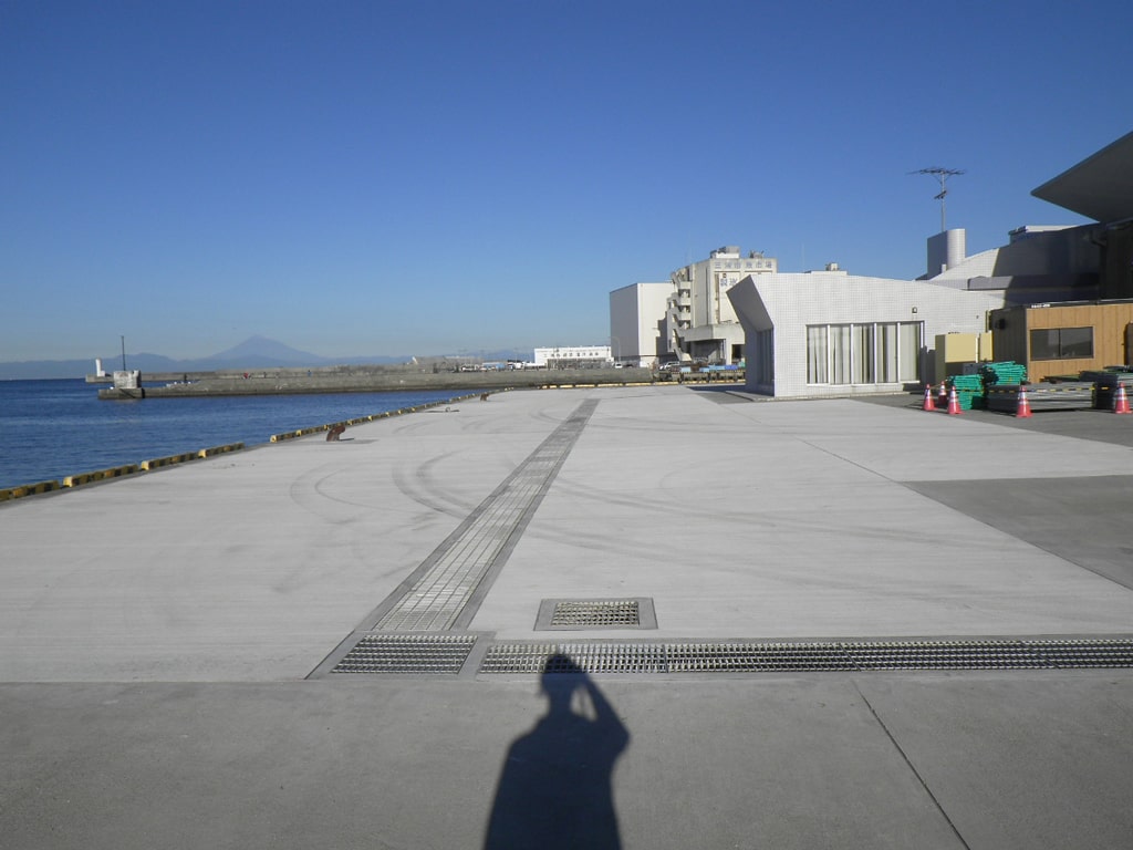平成26年度三崎漁港整備事業(公共) 2号魚揚岸壁耐震強化工事